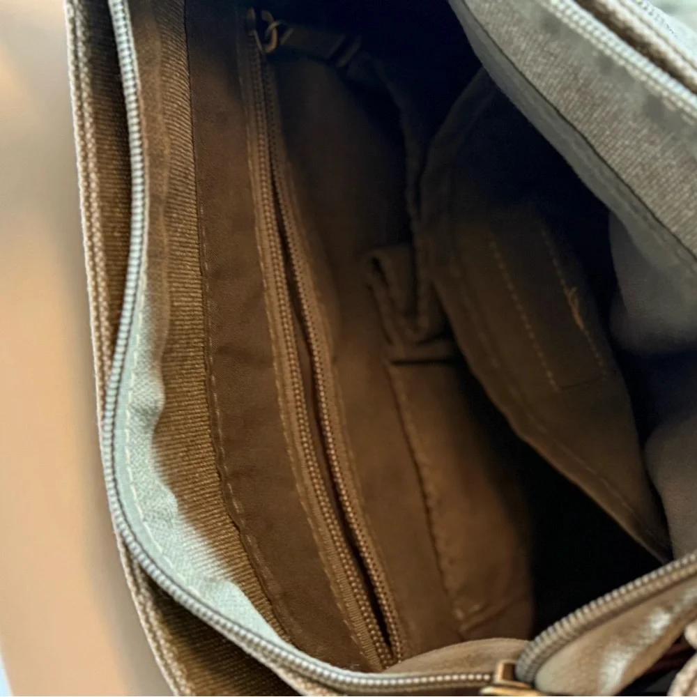 Women's Cargolt Hailey Crossbody Purse Olive - Picture 11 of 14